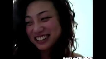 Asiatische Amateur-Mädchen Zeigen Ihre Oralen Und Analen Fähigkeiten In Ihrer Hausgemachten Porno-Zusammenstellung