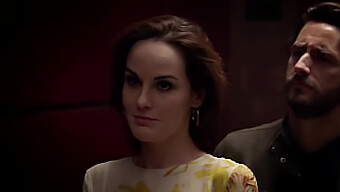 Michelle Dockeryがソフトコア01x01で増幅された喘ぎ声を上げます。