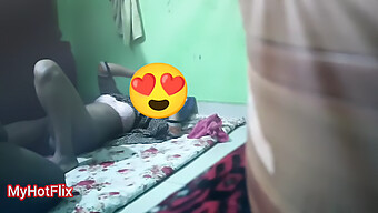 Sensuell Bhabhi Knuller I Skjult Kameravideo