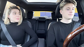 Amateur-Teenager Gibt Im Auto Gegen Bezahlung Einen Blowjob